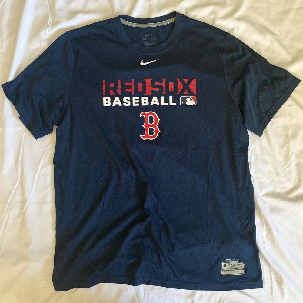 Mens Nike patriot Dri-Fit large